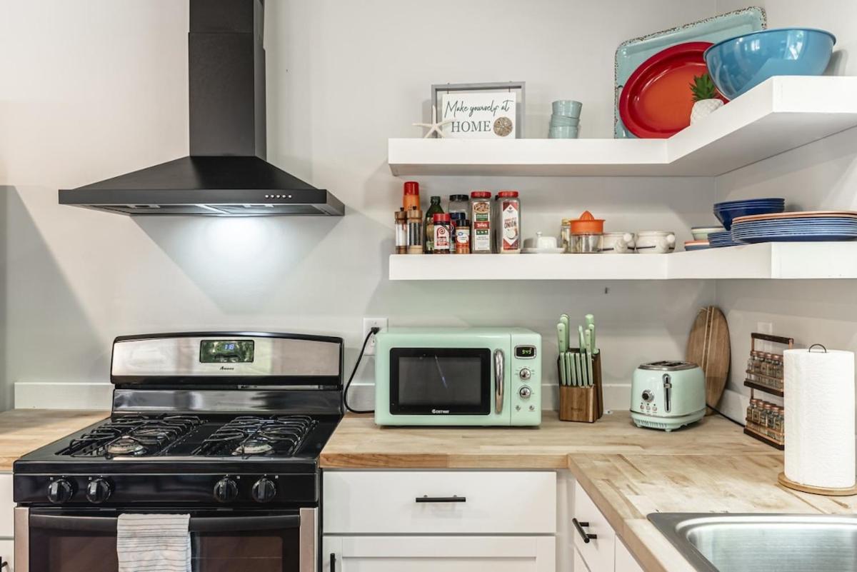 Coastal Comfort Meets Beachside Bliss Muskegon Εξωτερικό φωτογραφία